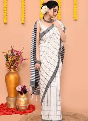 off white cotton blend check handloom saree with running blouse piece  4