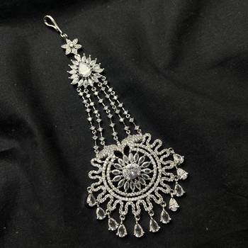 Silver-Finished Bridal Passa – Zircon Studded Jhumar Hair Jewelry for Weddings 3