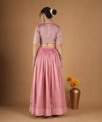 Light pink chanderi lehenga set with zari blouse & katan silk dupatta 3