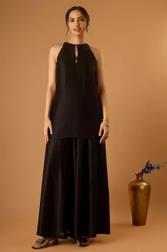Sleeveless chanderi short kurti and sharara with embroidered katan dupatta in black