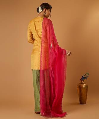 Zigzag zari weave yellow short kurta with green palazzo and hot pink katan silk dupatta 2