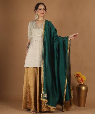 Silver zari kurta & gold zari sharara set with green embroidered dupatta 3