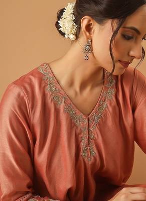 Coral embroidered chanderi kurta set with tissue dupatta 2
