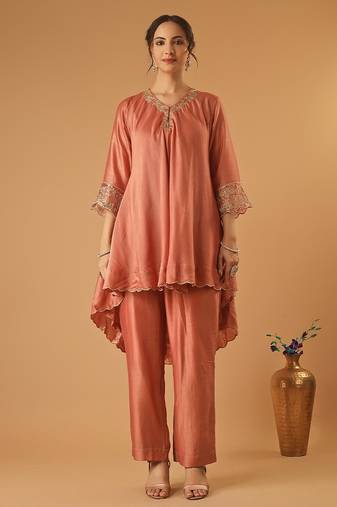Coral embroidered chanderi kurta set with tissue dupatta