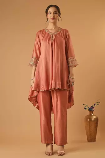 Coral embroidered chanderi kurta set with tissue dupatta