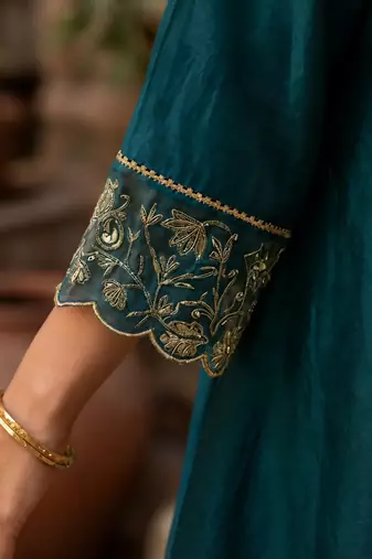 Teal embroidered chanderi kurta set with tissue dupatta