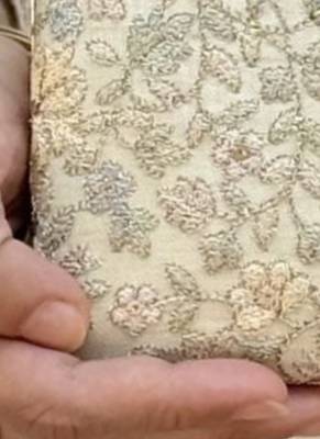 Beige tissue suede clutch 3