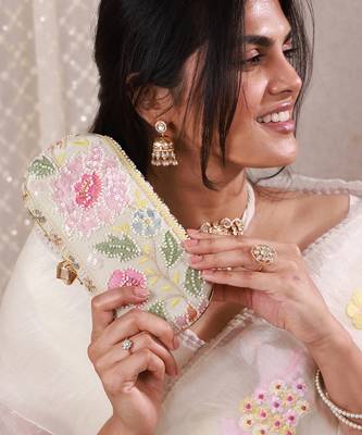 Multicolor floral embroidered clutch 4