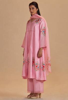 Coral blush festive kurta set 4