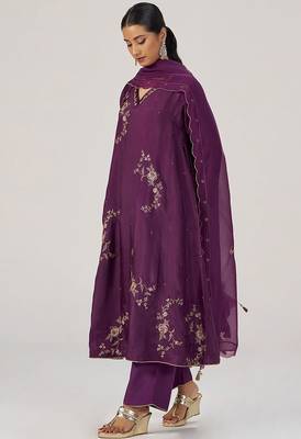 Deep plum silk festive kurta set 3