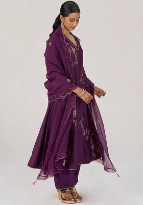 Deep plum silk festive kurta set 5