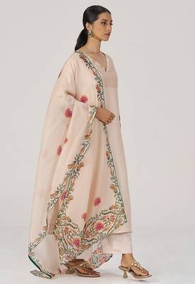 Dew festive kurta set 3
