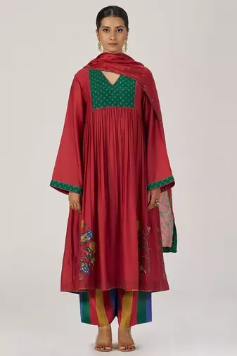 Tango red and green festive print kurta set