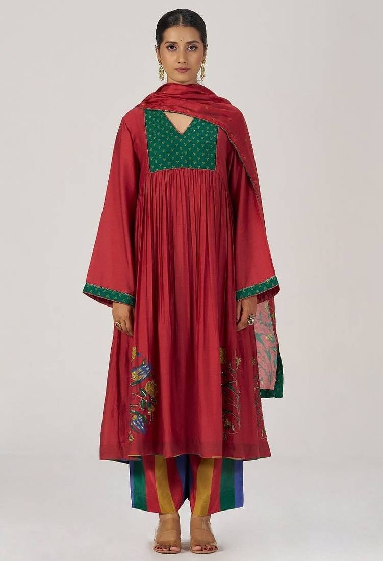 Tango red and green festive print kurta set