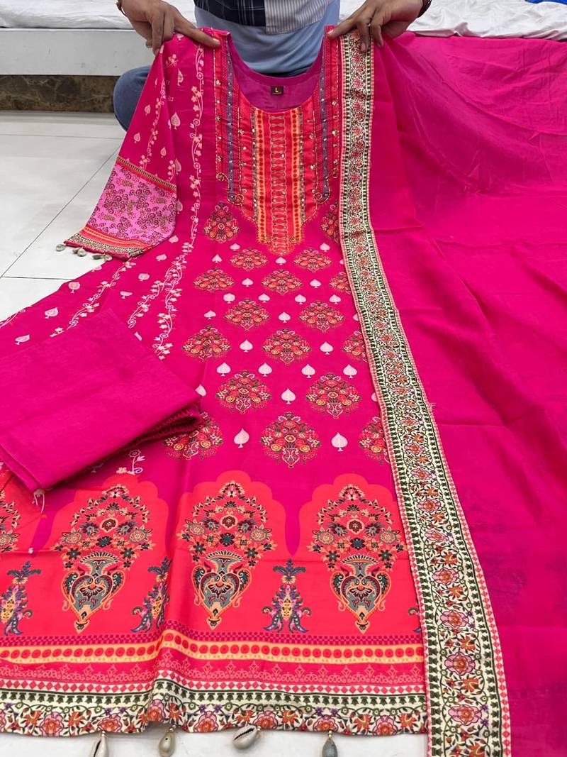 Pink Women Silk Blend Embroideredry Kurta Pant Dupatta
