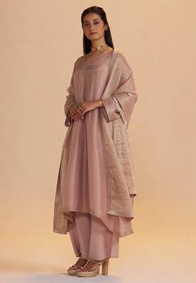 Shell pink tissue festive kurta set 4