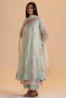 Milky pistachio green silk festive kurta set 3