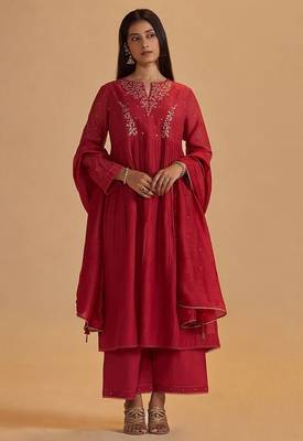 Rich red chanderi silk festive kurta set 1