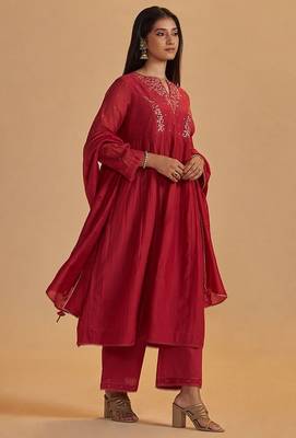 Rich red chanderi silk festive kurta set 3