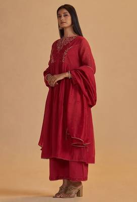 Rich red chanderi silk festive kurta set 5