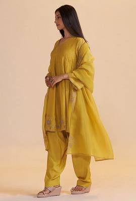Mustard yellow chanderi kurta set 3