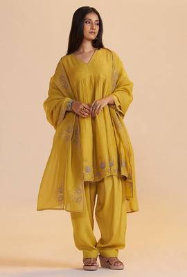 Mustard yellow chanderi kurta set 4