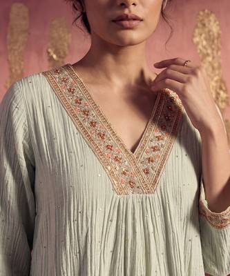 Grey mul chanderi embroidered kurta set 3
