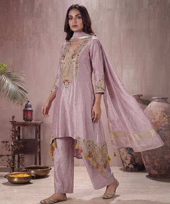Lilac shimmer tissue embroidered kurta set 3