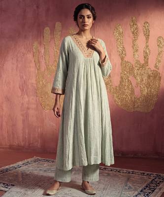 Grey mul chanderi embroidered kurta set 4