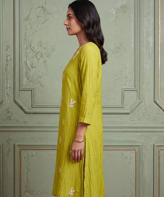 Lime green floral thread embroidered kurta set 2