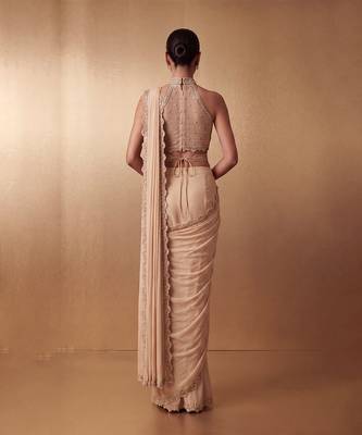 Gold embroidered georgette saree set with belt 4