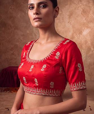 Red embroidered silk saree with unstitched blouse 5
