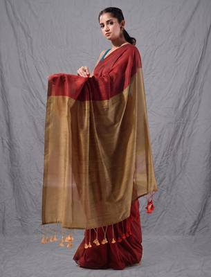 red cotton blend handspun soft saree with contrast beige pallu 2