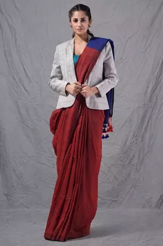 red cotton blend handspun soft saree with contrast blue pallu
