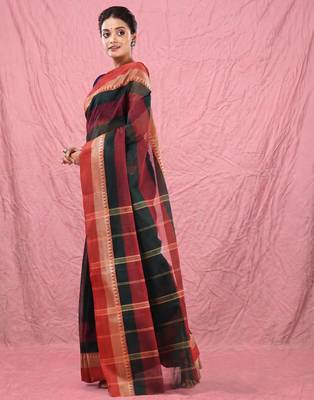 emerald green cotton blend taant saree with temple border 2