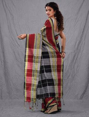 black cotton blend soft saree with woven design 3