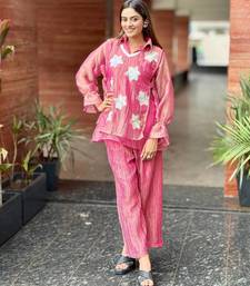 elegant pink embroidered kurti pant set with floral detailing   stylish women   ethnic wear