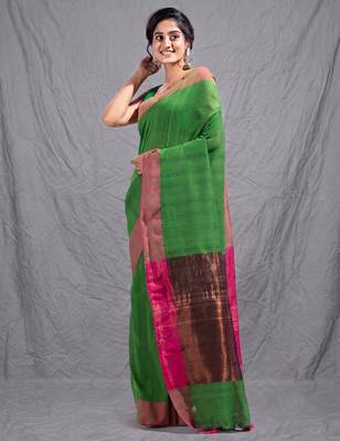 green cotton blend woven design soft saree with zari pallu 2
