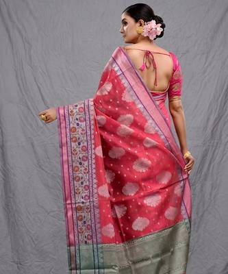 pink silk blend handwoven soft saree 3