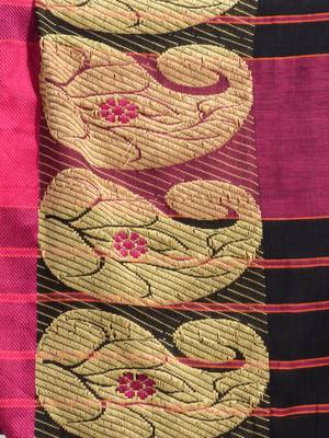 black cotton blend handwoven saree with kolka border 4