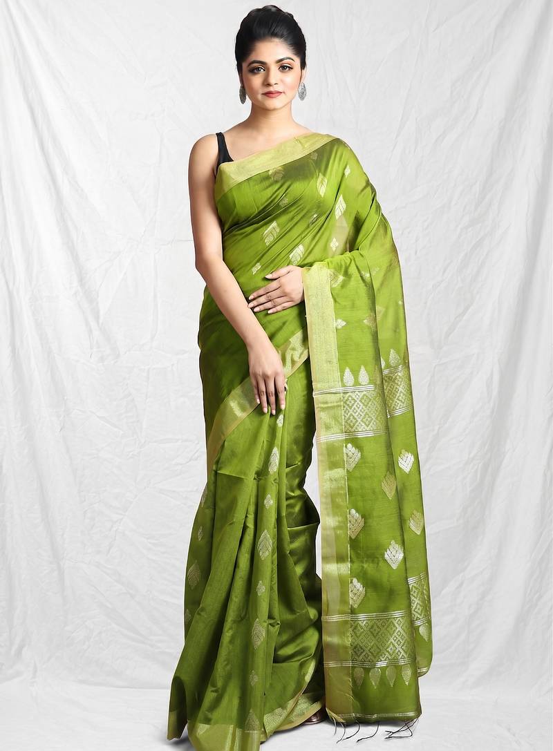 Slimy green leaf motif zari weaving handloom saree