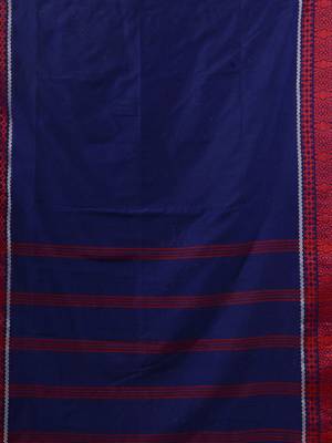 blue cotton blend handwoven saree with texture borders 4