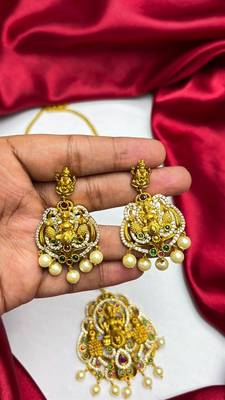 Lakshmi Temple Necklace Set, Antique Gold Indian Bridal Jewelry 4