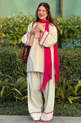 Cream & Hot Pink Pakistani Salwar Suit with Embroidered Cuffs | Premium Women   s Ethnic Wear