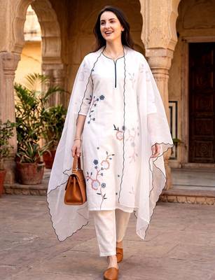  White Embroidered Kurta Pant Set with Floral Dupatta | Premium Women   s Ethnic Wear 1