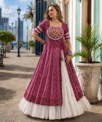 Maroon&White Cotton Readymade Navratri Lehenga Choli with Bandhej & Patchework 3
