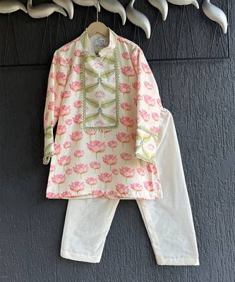 Off white printed cotton silk kurta pajama 3