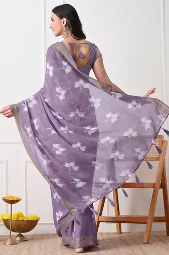 Women's purple floral print georgette saree with unstitched piece