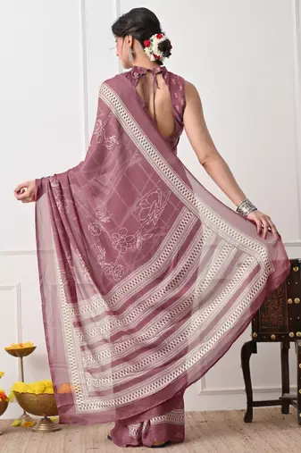 Women's pink floral print chiffon saree with unstitched piece