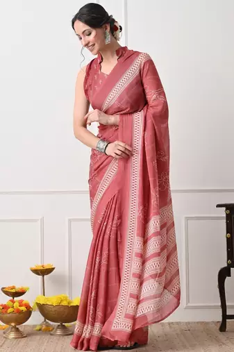 Women's coral floral print chiffon saree with unstitched piece